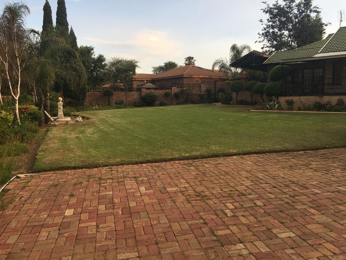 Sunrise Boutique Hotel Witbank Eksteriør bilde
