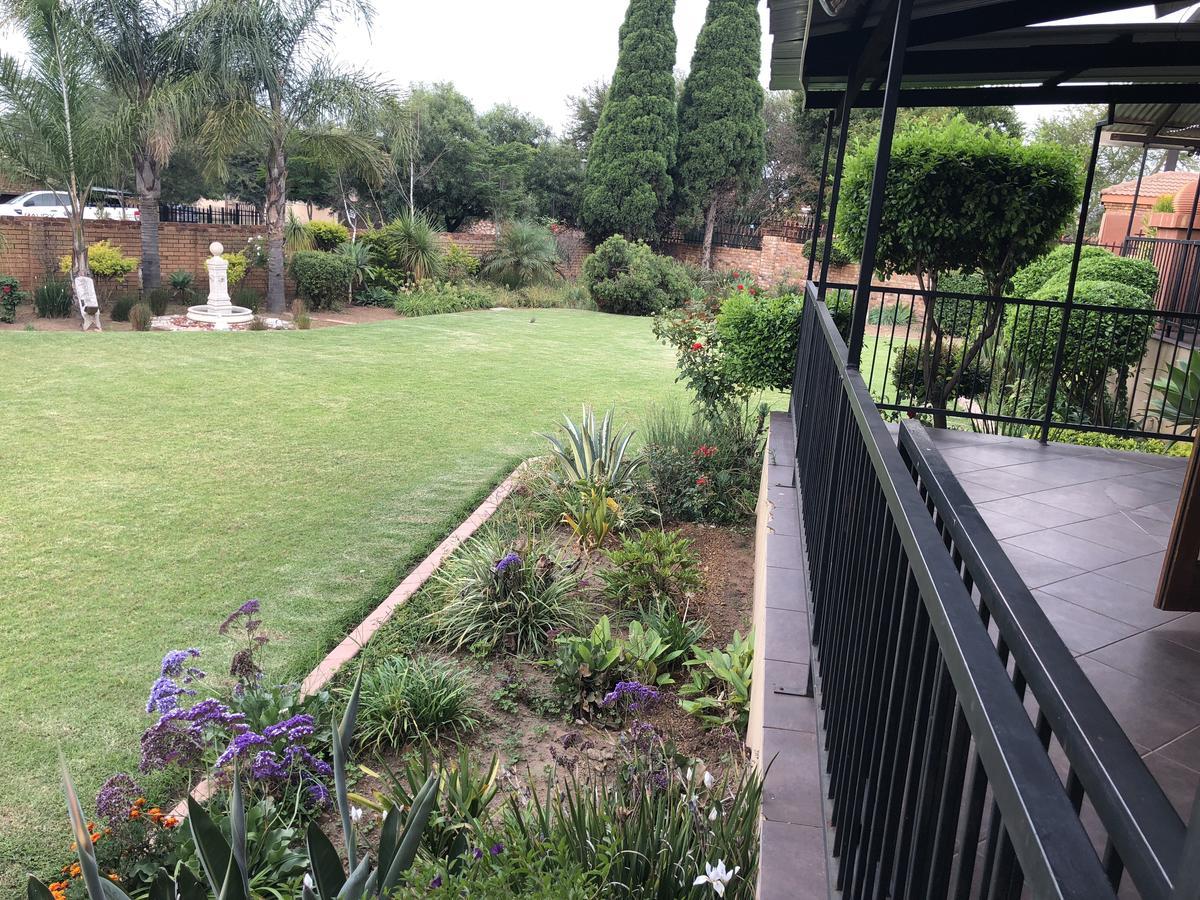 Sunrise Boutique Hotel Witbank Eksteriør bilde
