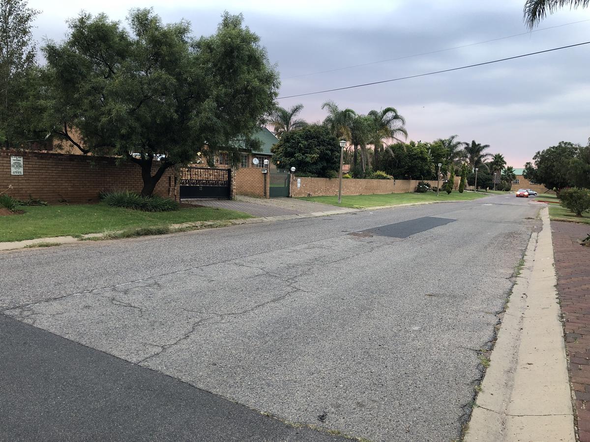 Sunrise Boutique Hotel Witbank Eksteriør bilde